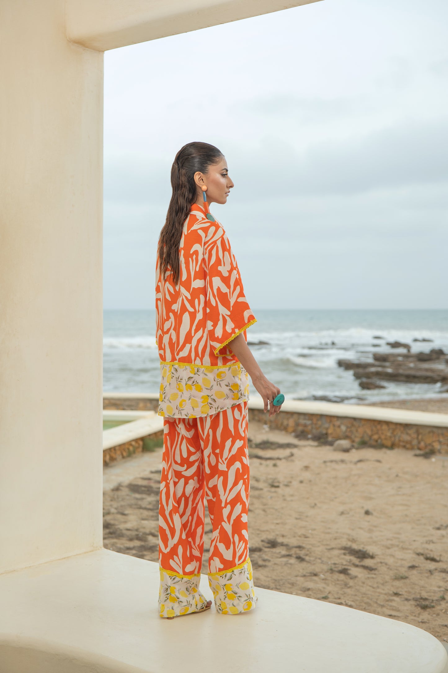 Tropical Ease